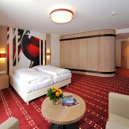 Wohlfuehlhotel Alte Rebschule Rhodt unter Rietburg Chambre photo